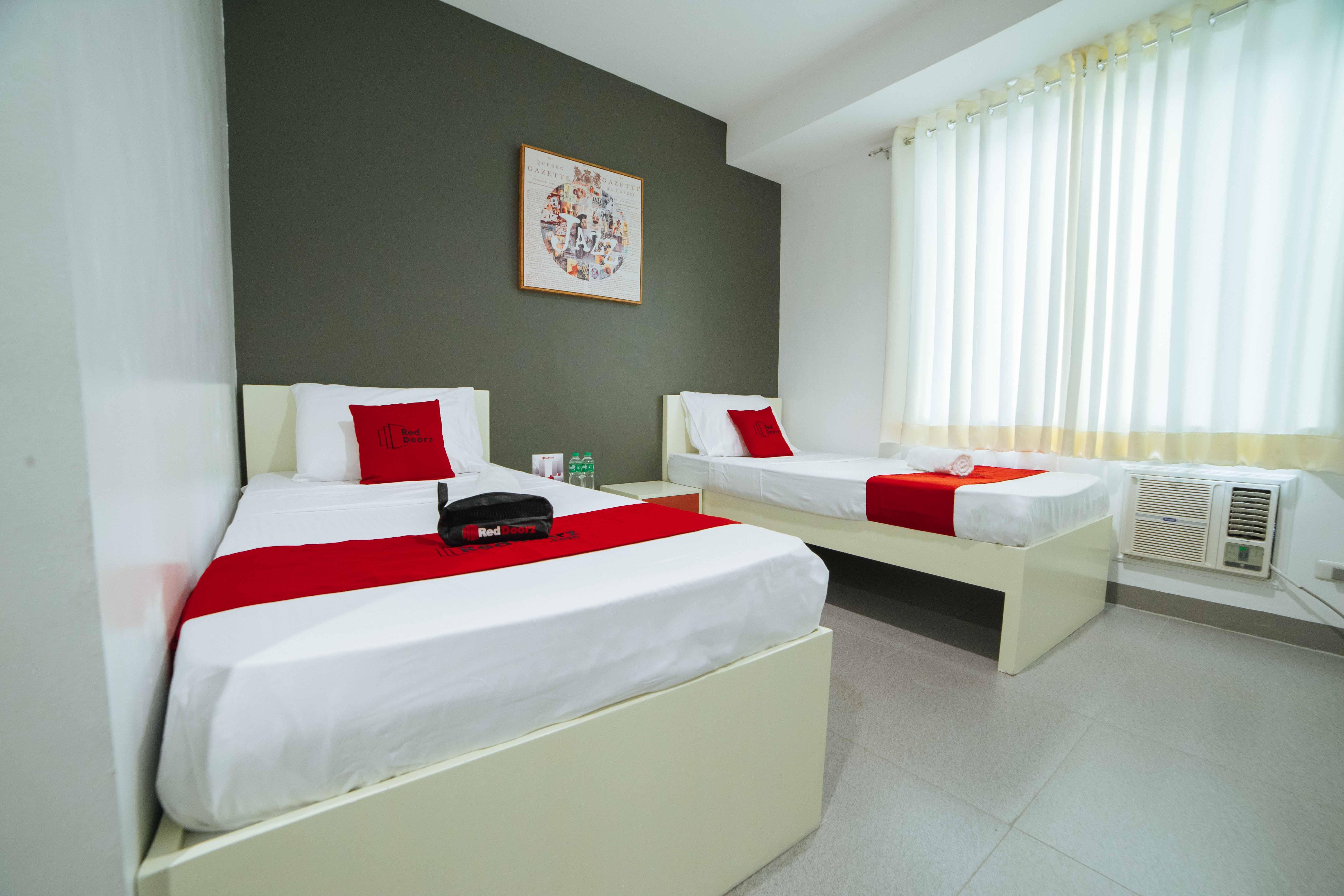 Reddoorz Plus @ Roxas Street Davao City Εξωτερικό φωτογραφία