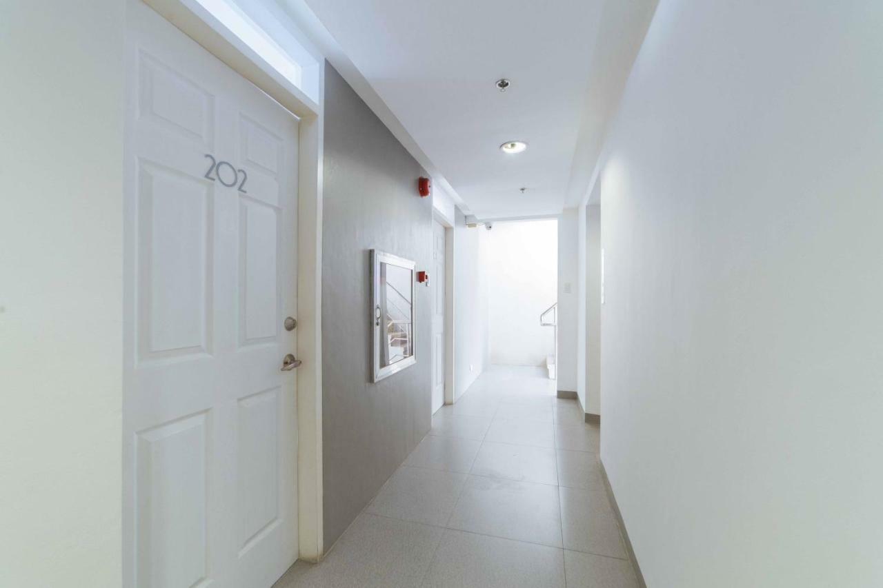 Reddoorz Plus @ Roxas Street Davao City Εξωτερικό φωτογραφία